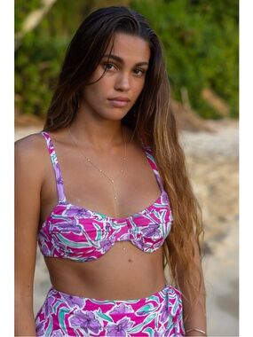 NWT RESA Pepper Bra Top in Hibiscus